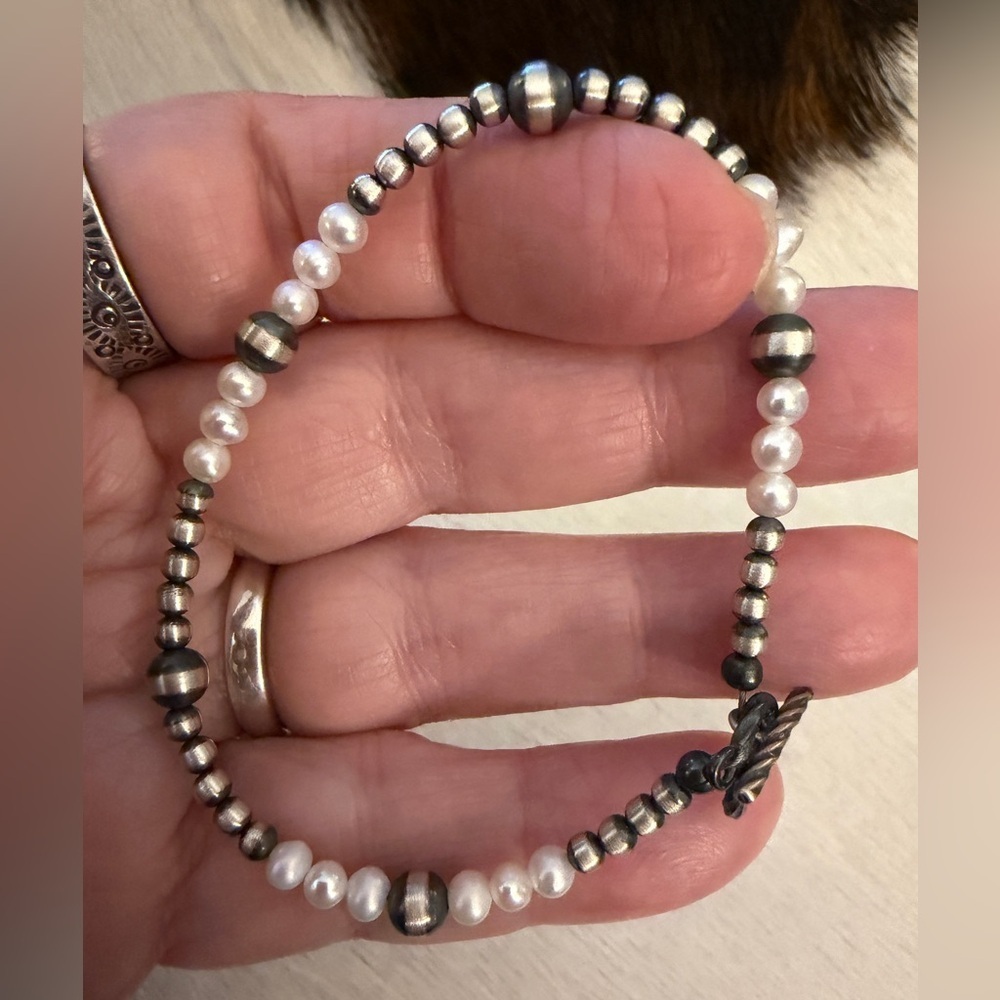 ❤️ 3mm 5mm Sterling Desert Pearl & Fresh Water Pearl Bracelet Navajo Made